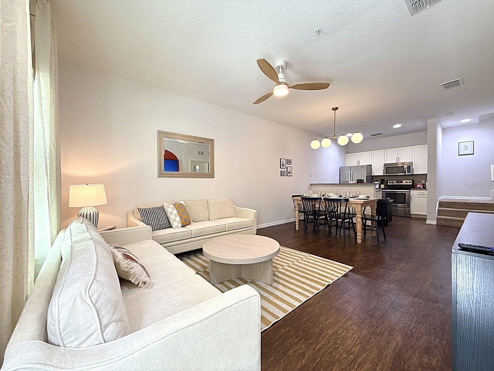 8988 Silver Pl Property Photo 3