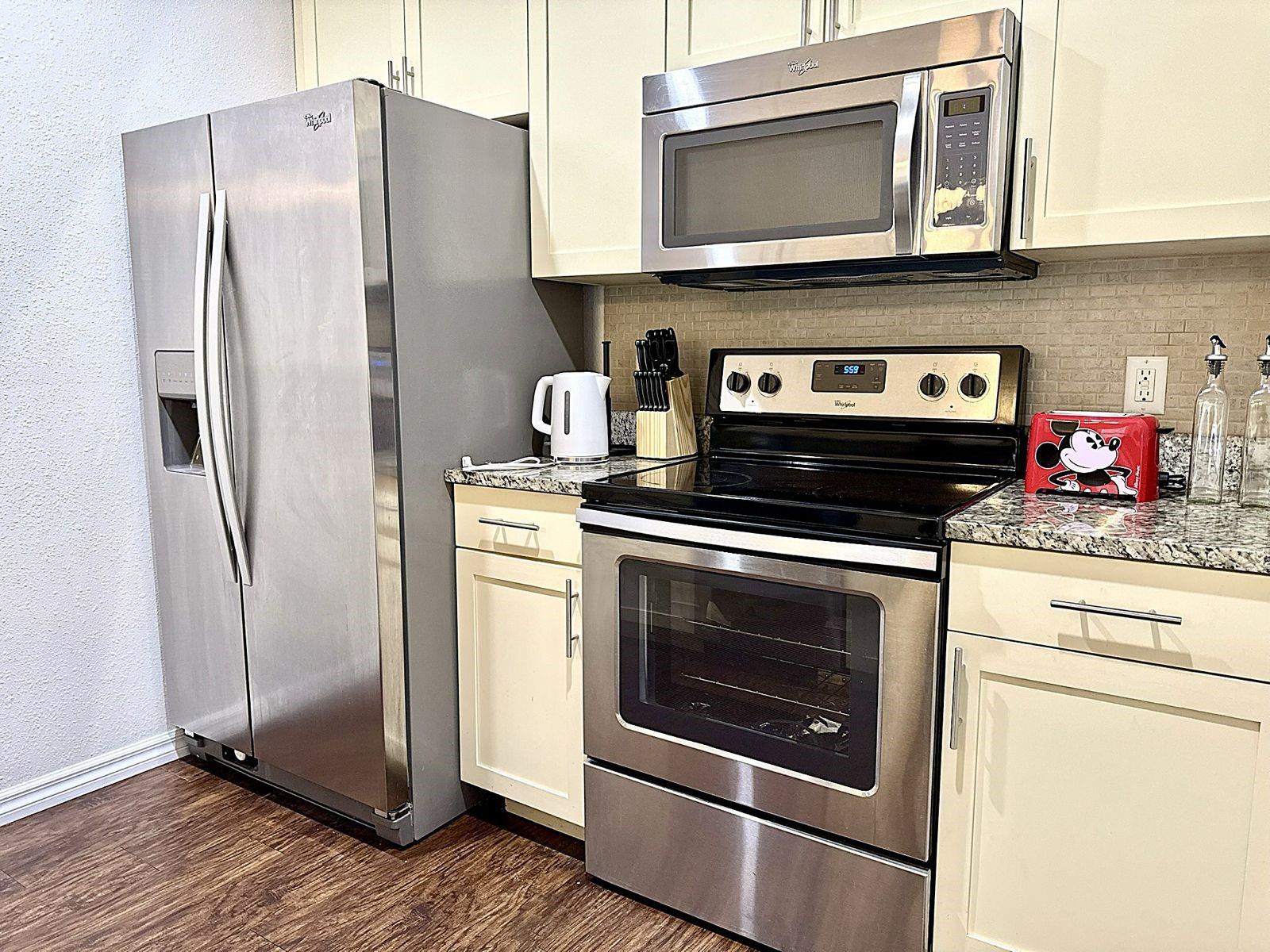 8988 Silver Pl Property Photo 5