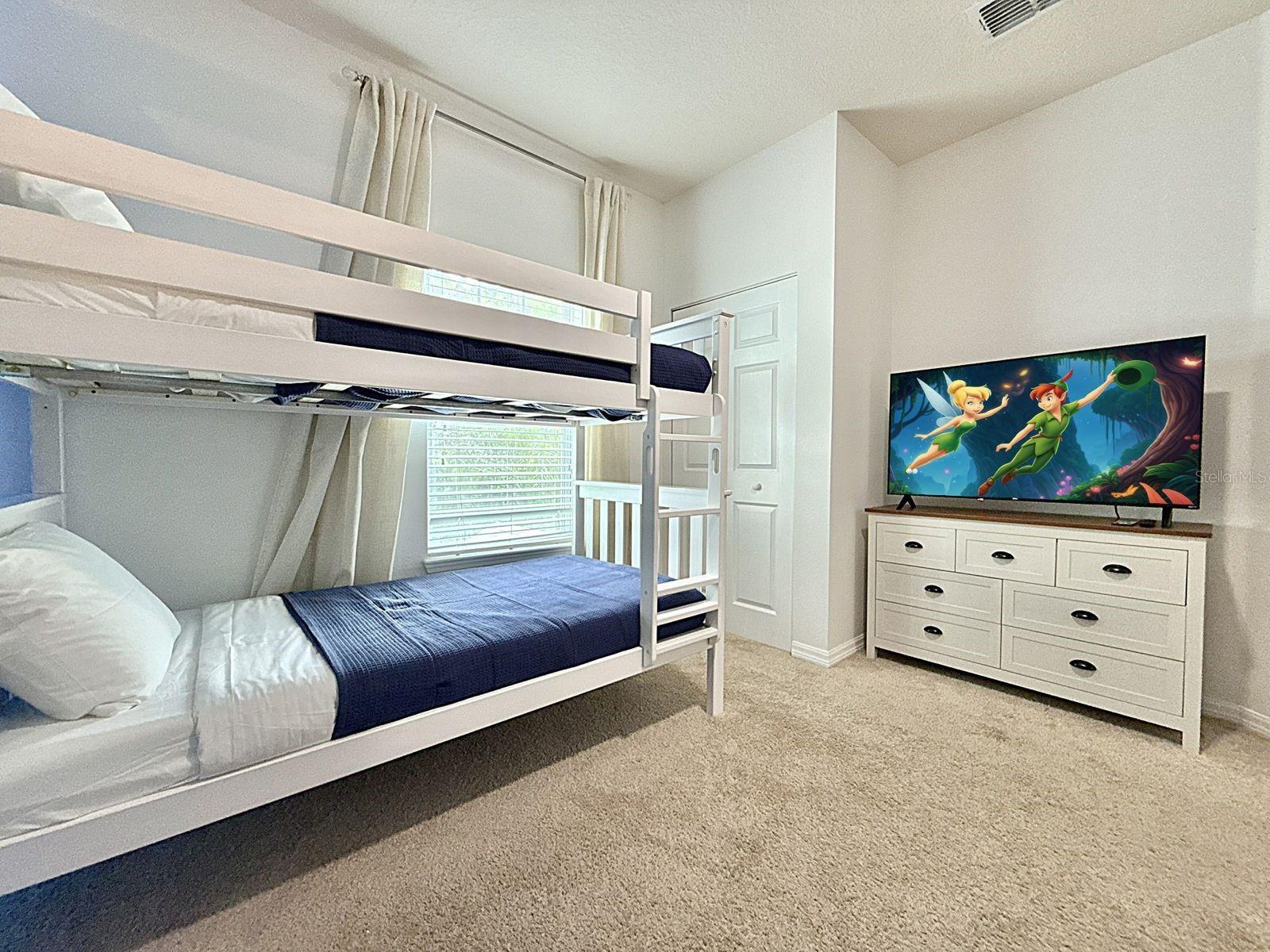 8988 Silver Pl Property Photo 8