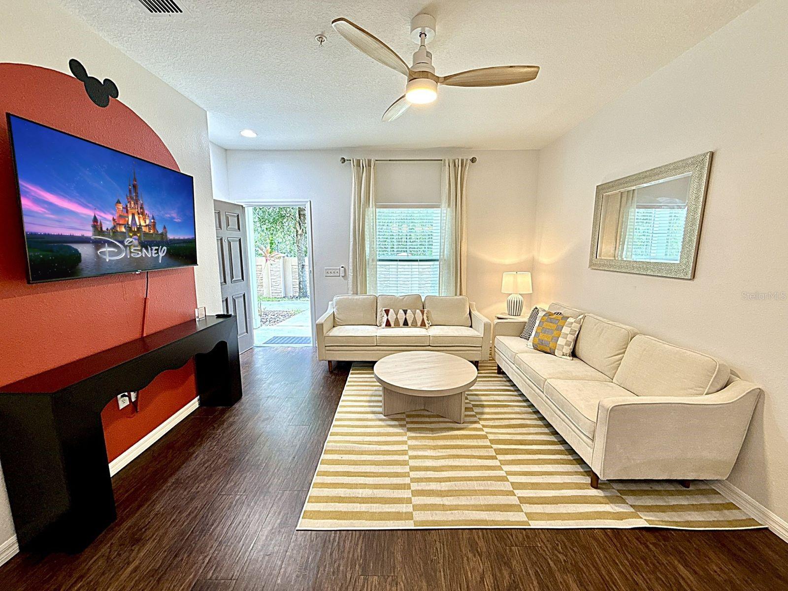 8988 Silver Pl Property Photo 17
