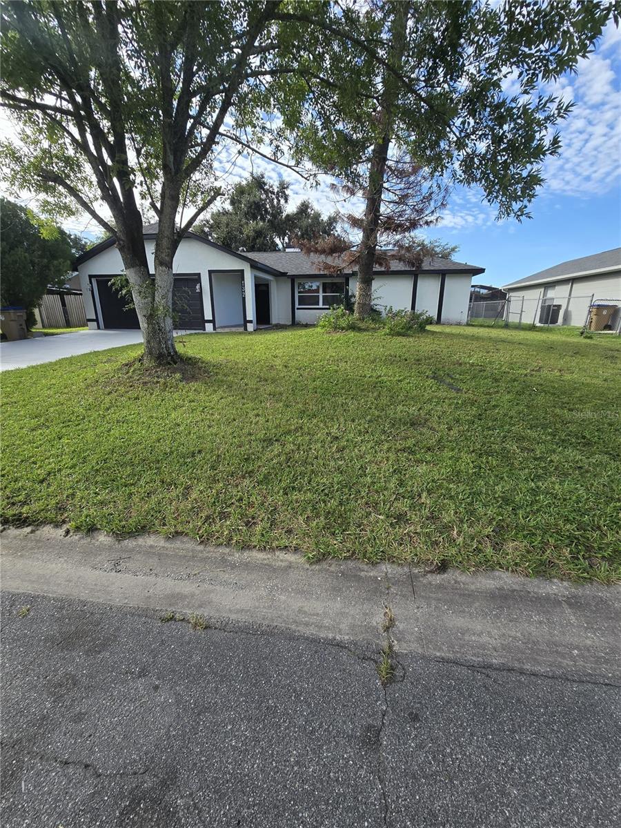 132 Acapulco Dr Property Photo 2