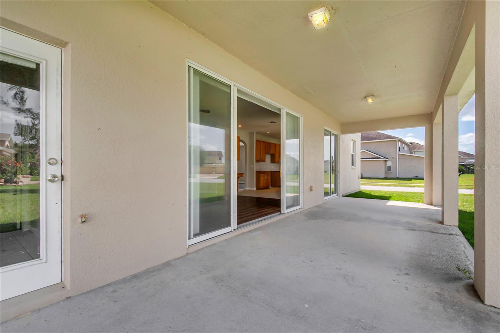 2887 Sweetspire Cir Property Photo 29