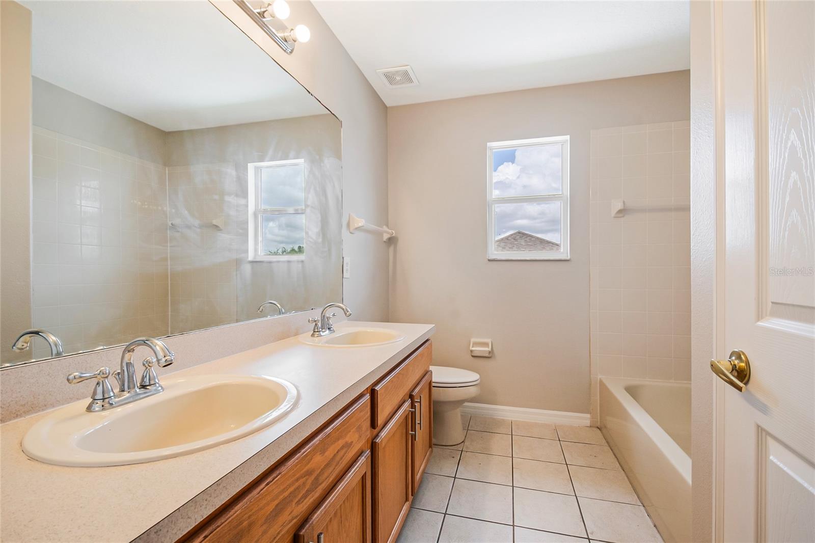 2887 Sweetspire Cir Property Photo 41