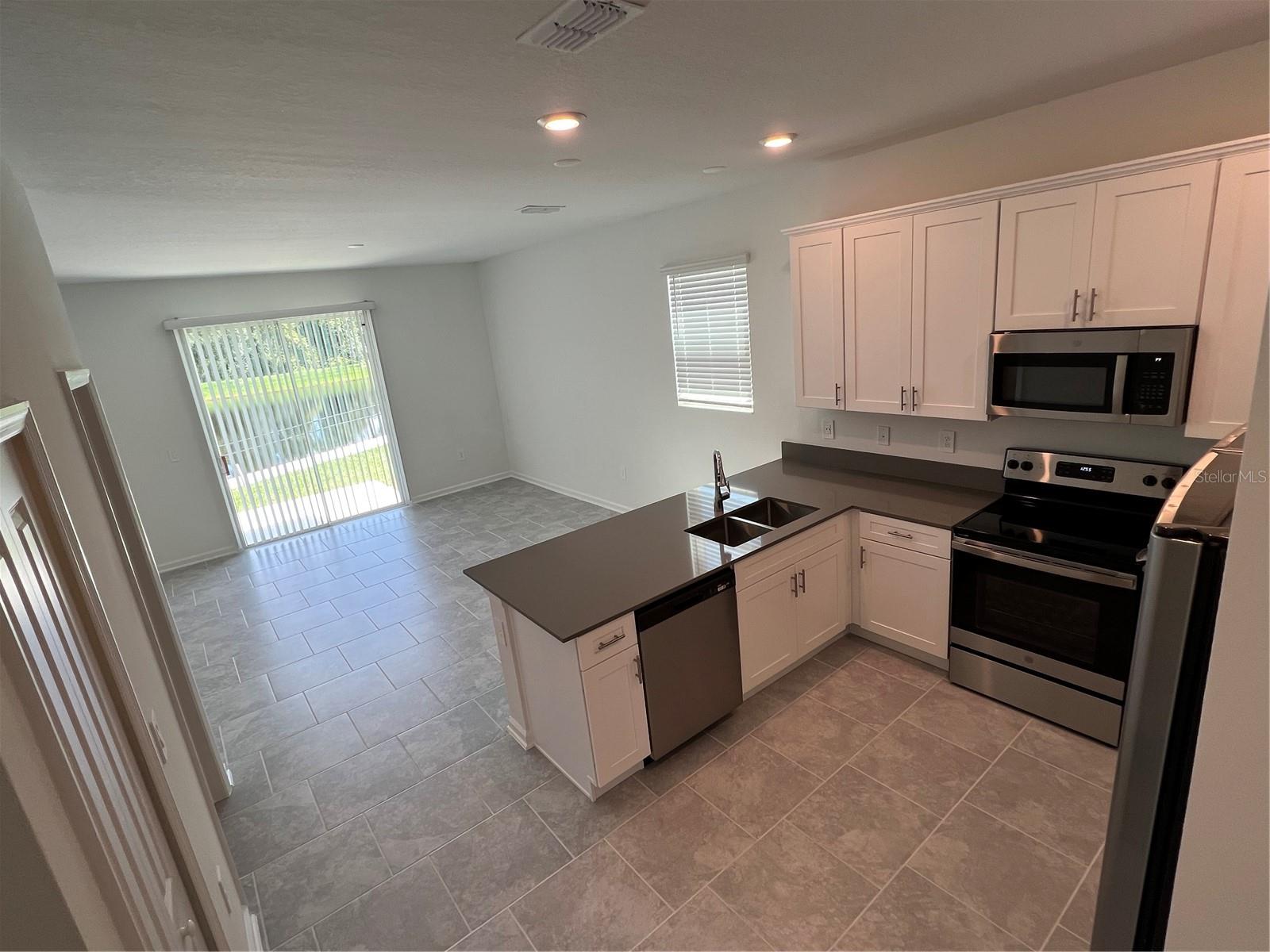 7497 Stone Creek Trl Property Photo 5