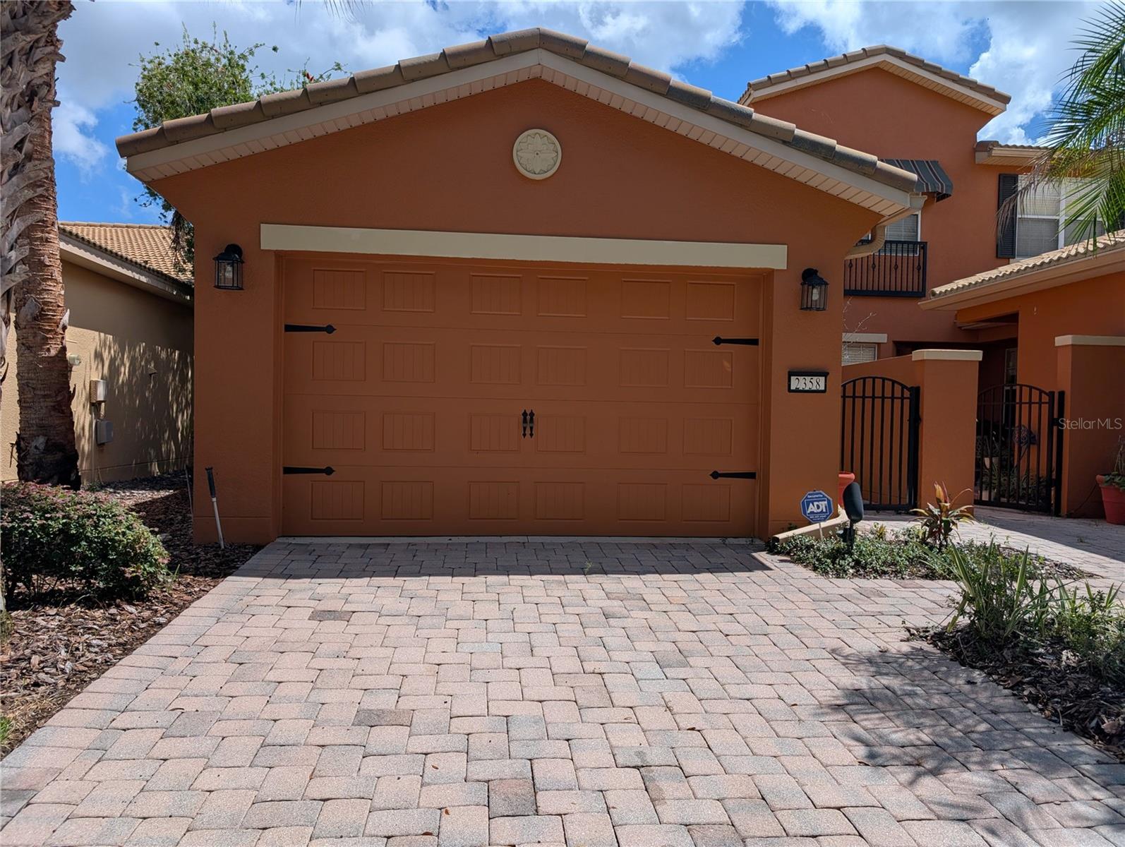 2358 Palm Tree Dr Property Photo 1