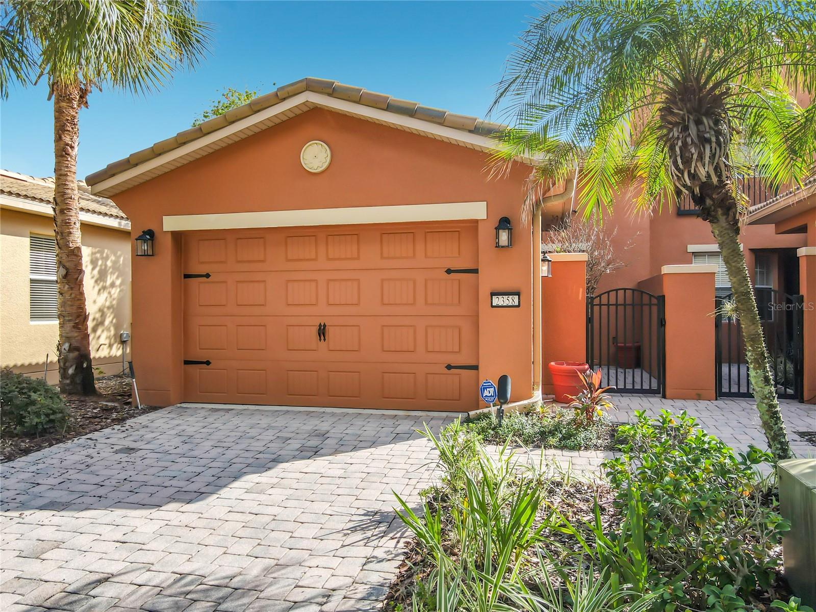 2358 Palm Tree Dr Property Photo 3