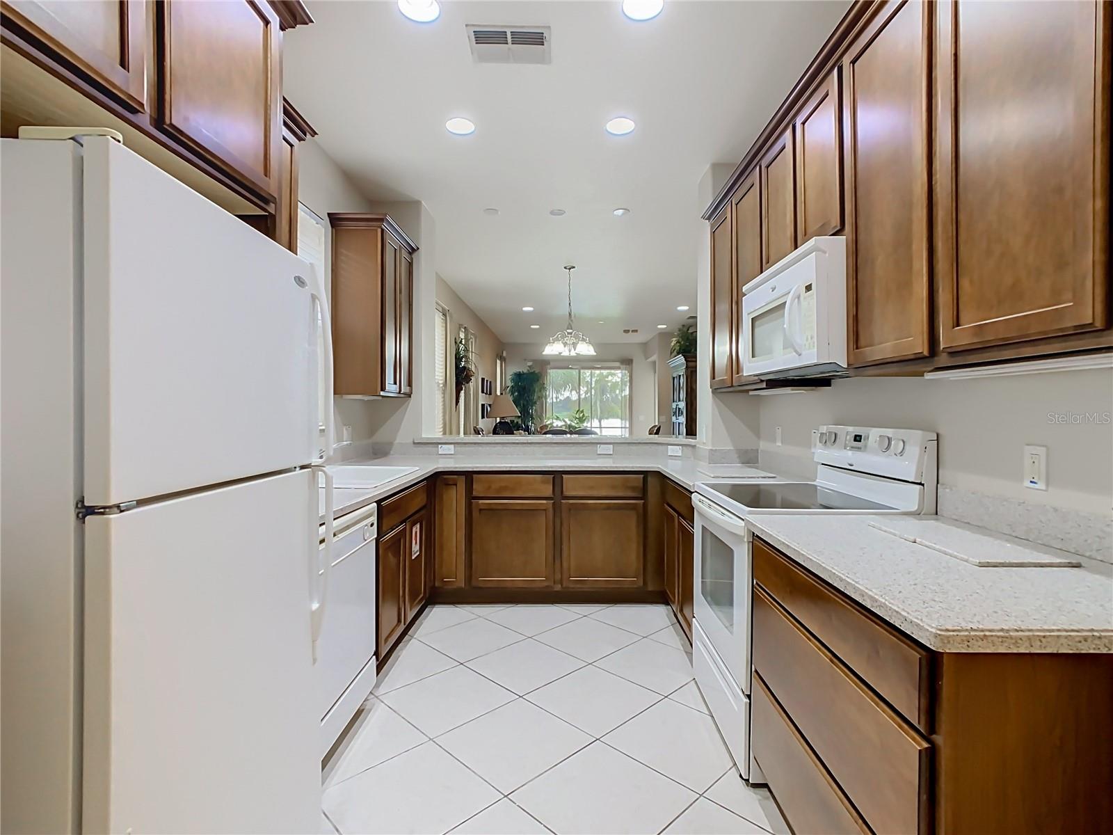 2358 Palm Tree Dr Property Photo 11