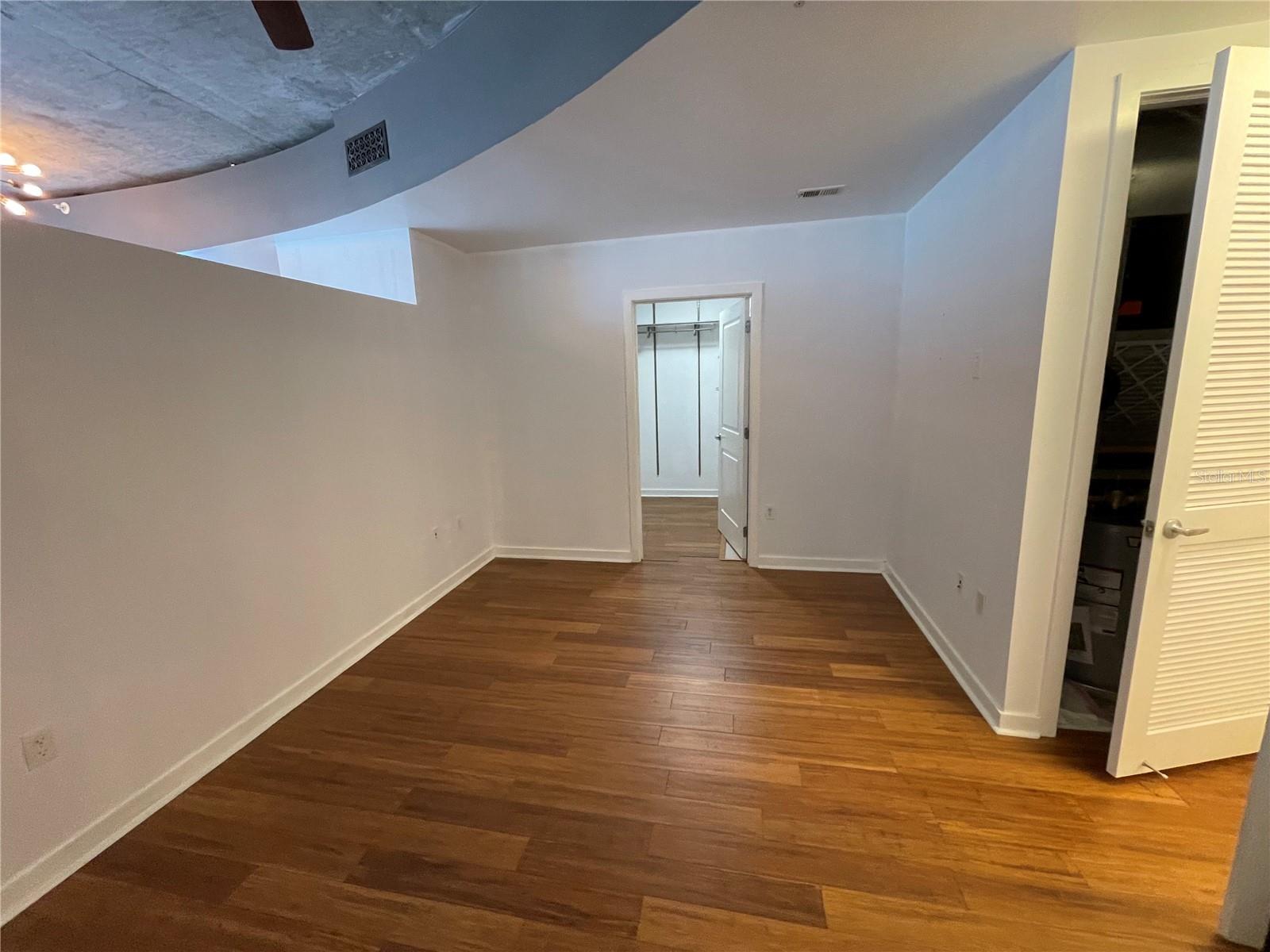155 S Court Ave #1308 Property Photo 8