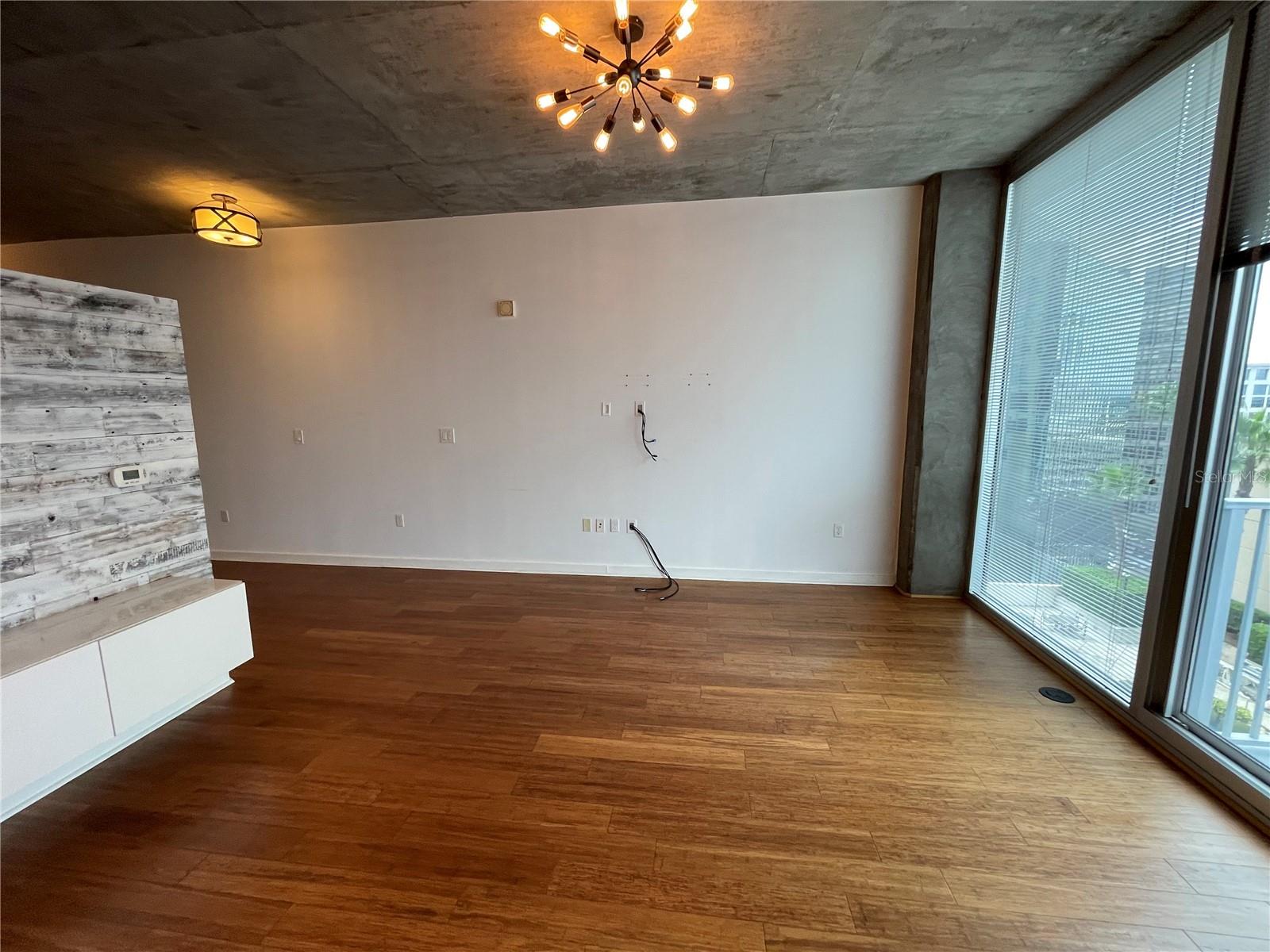 155 S Court Ave #1308 Property Photo 15