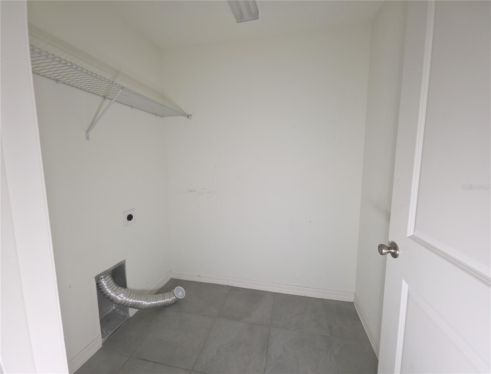 2894 Mosshire Cir Property Photo 7