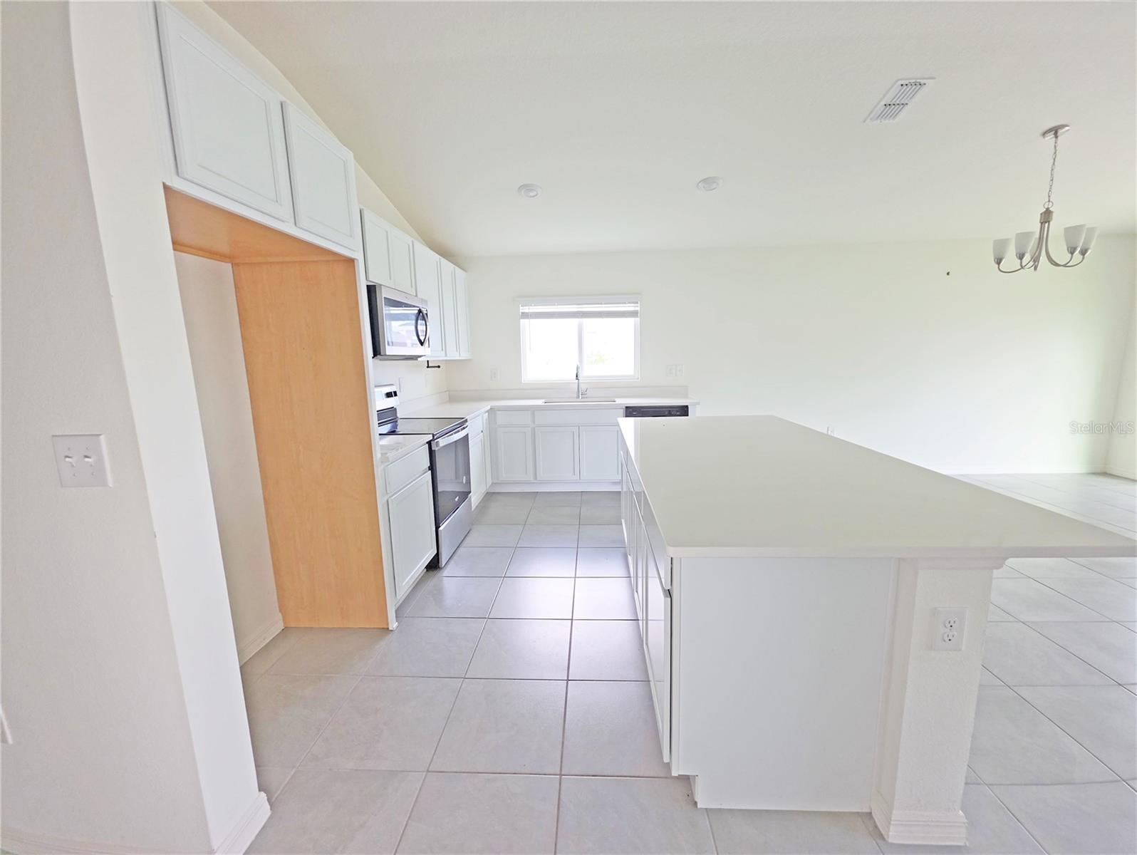 2894 Mosshire Cir Property Photo 9