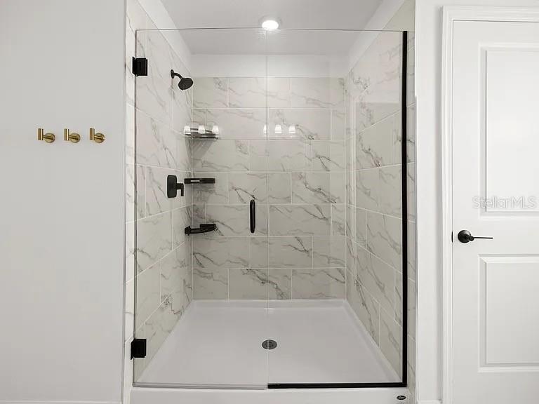 5005 Golden River Ln Property Photo 13