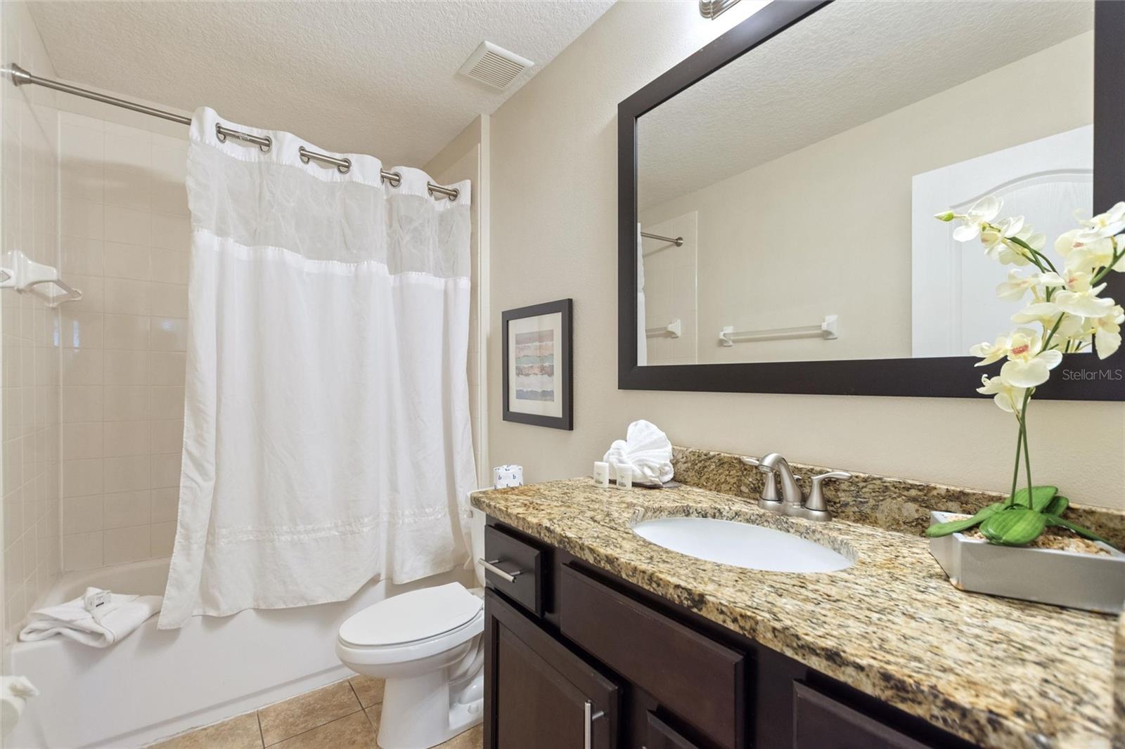 8205 Roseville Blvd Property Photo 18