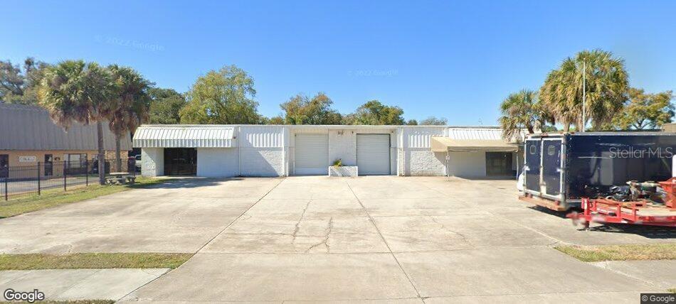 5516 Commerce Dr Property Photo 1