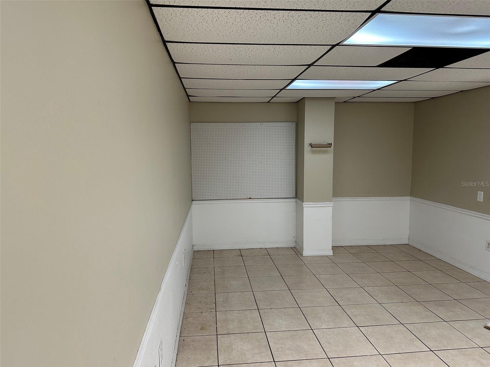 5516 Commerce Dr Property Photo 3