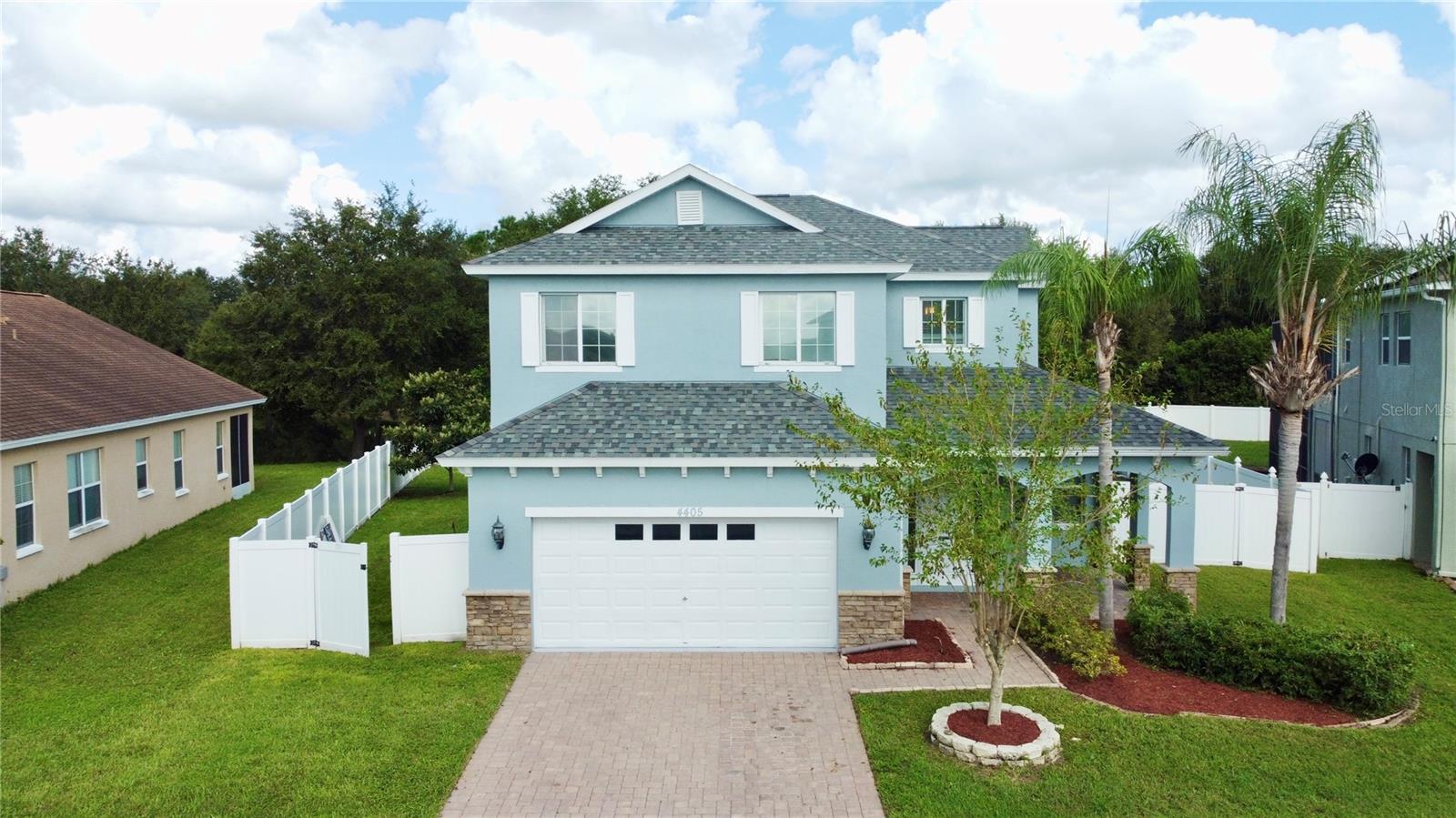 4405 BISCAYNE BREEZE WAY Property Photo 1
