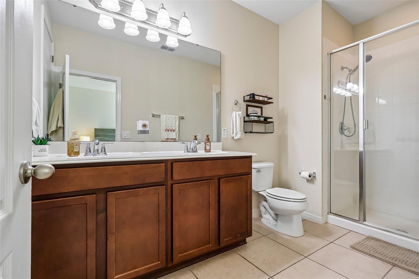 8608 Brookvale Dr Property Photo 23