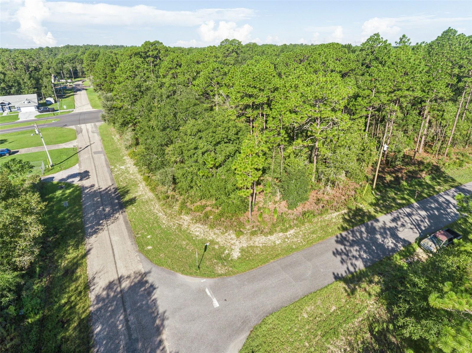 6670 N NANTUCKET WAY Property Photo 1