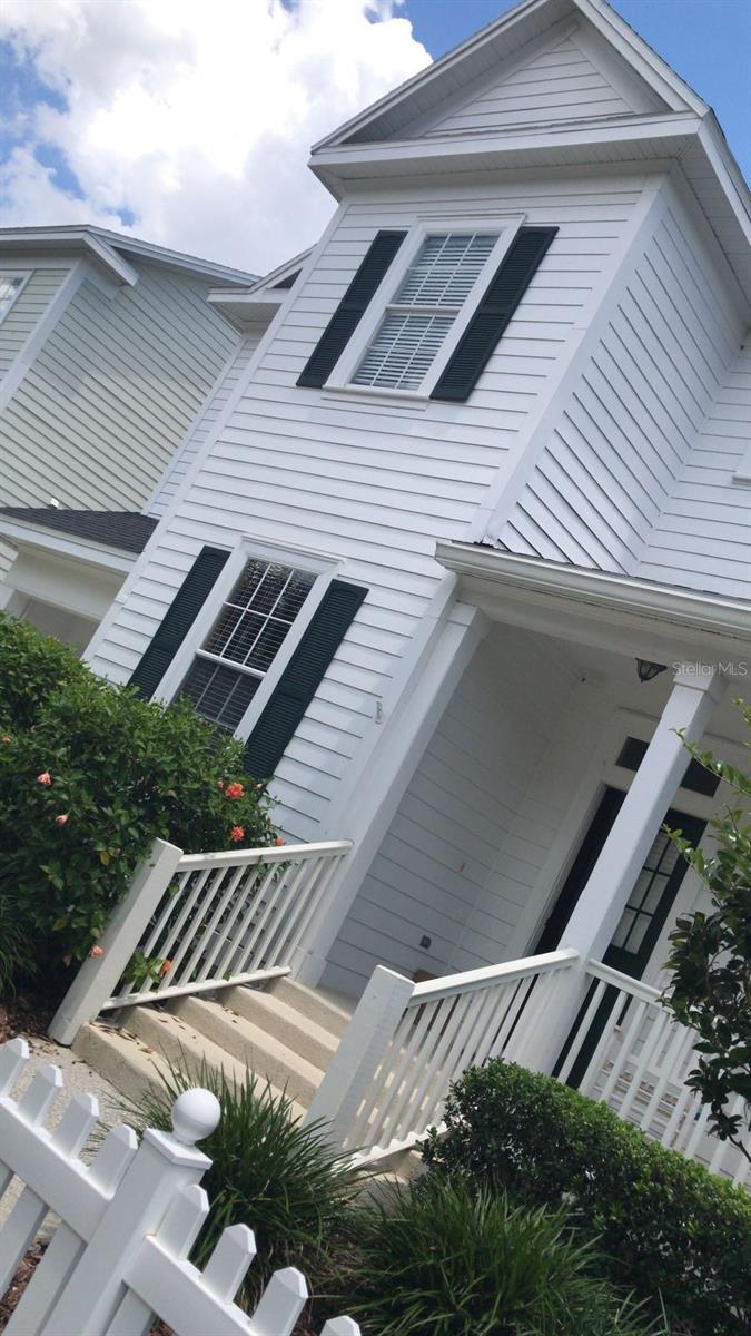 607 Wisteria Ln Property Photo 3