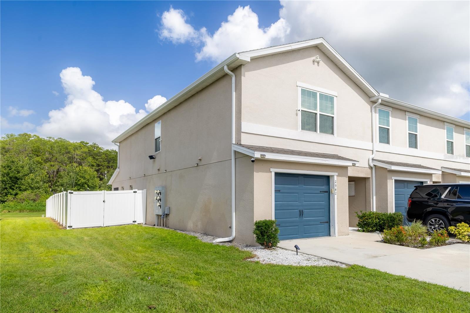 2942 FIELDWOOD CIR Property Photo 1