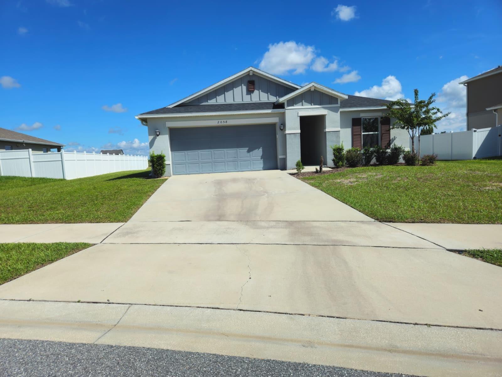 2058 FICUS ST Property Photo 1