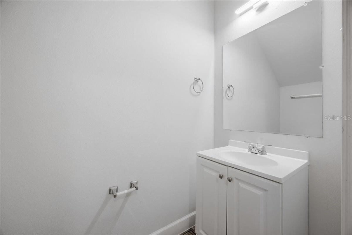 4432 Summer Flowers Pl Property Photo 13