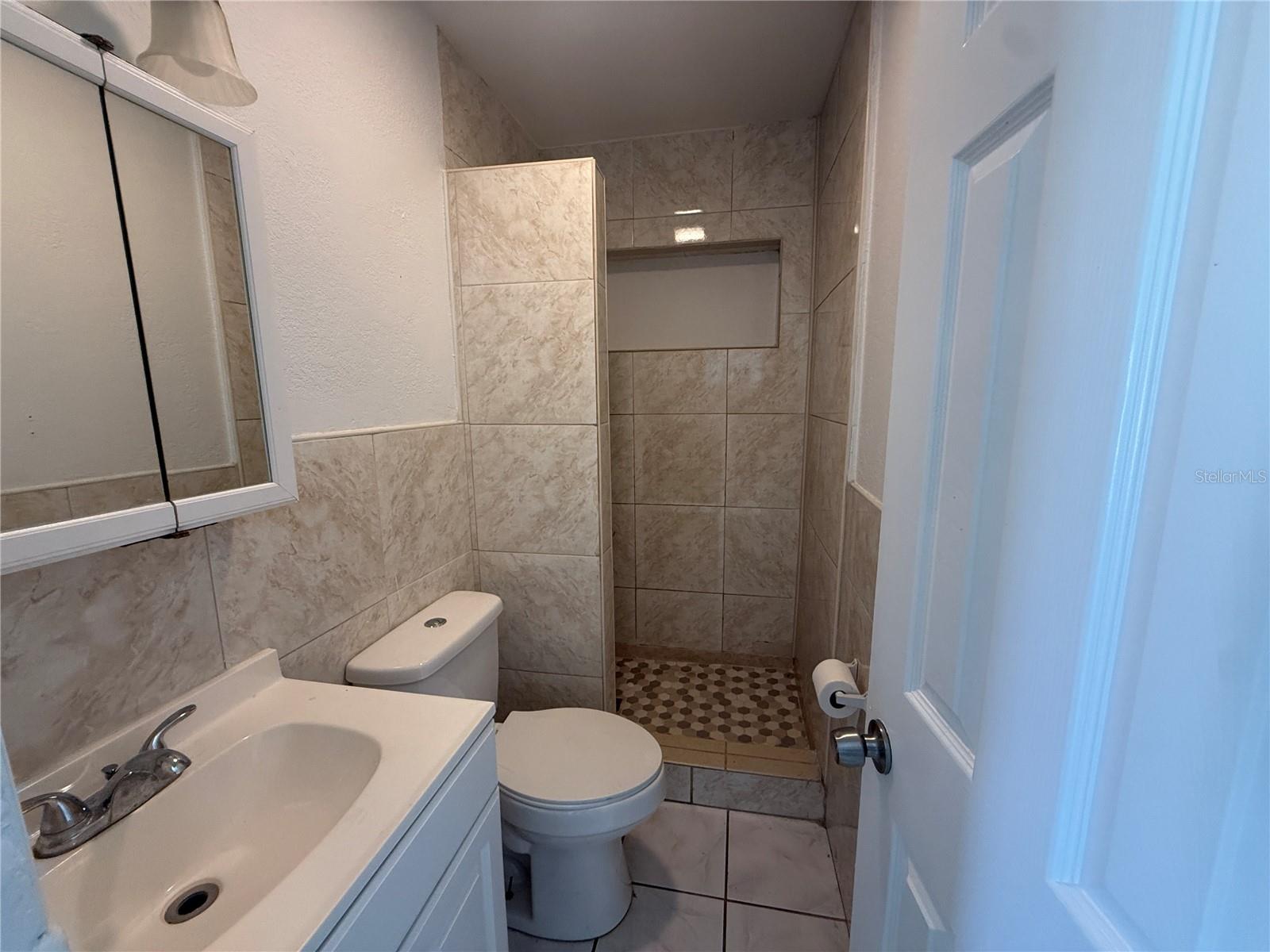 793 Eldridge St Property Photo 15