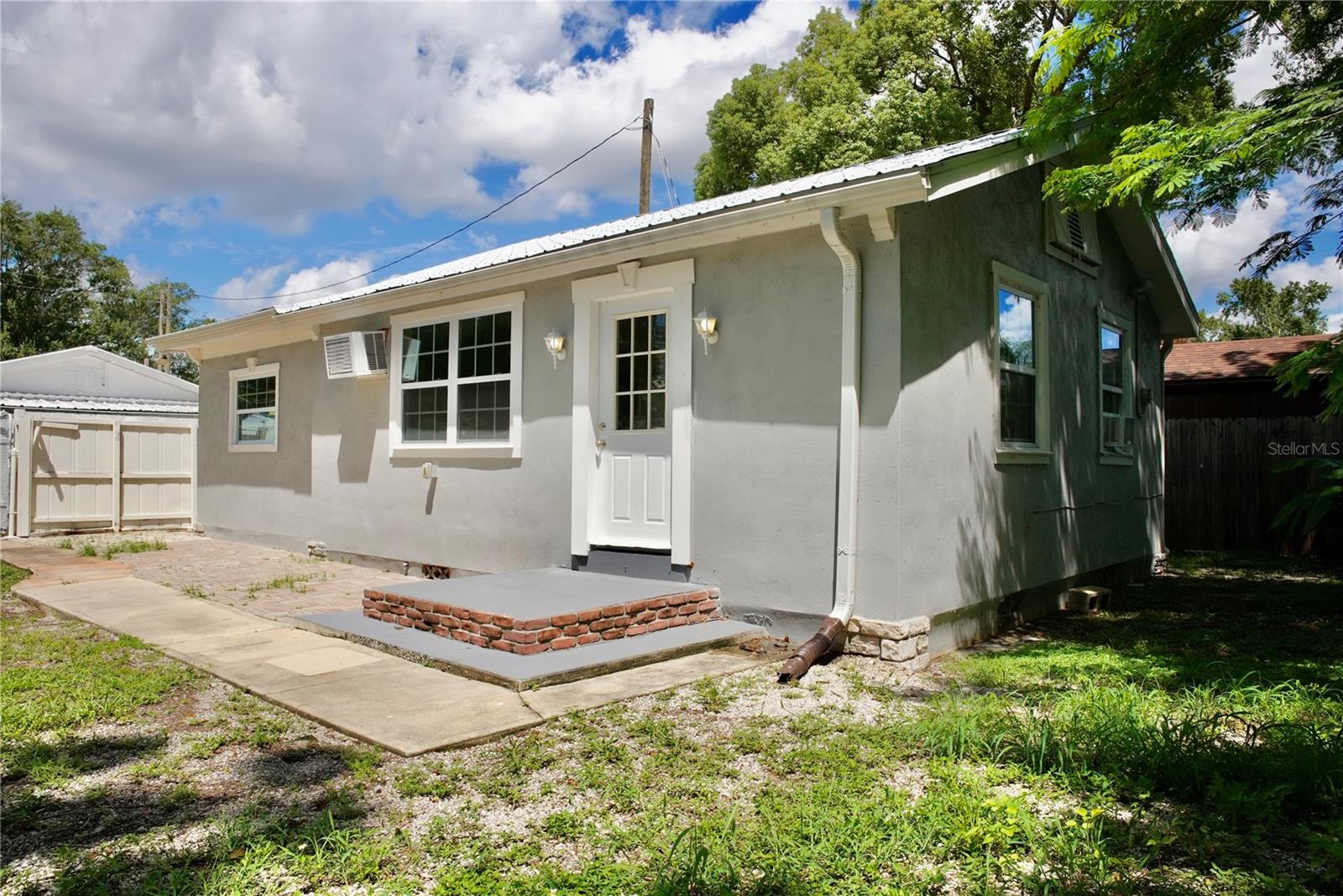 793 Eldridge St Property Photo 35