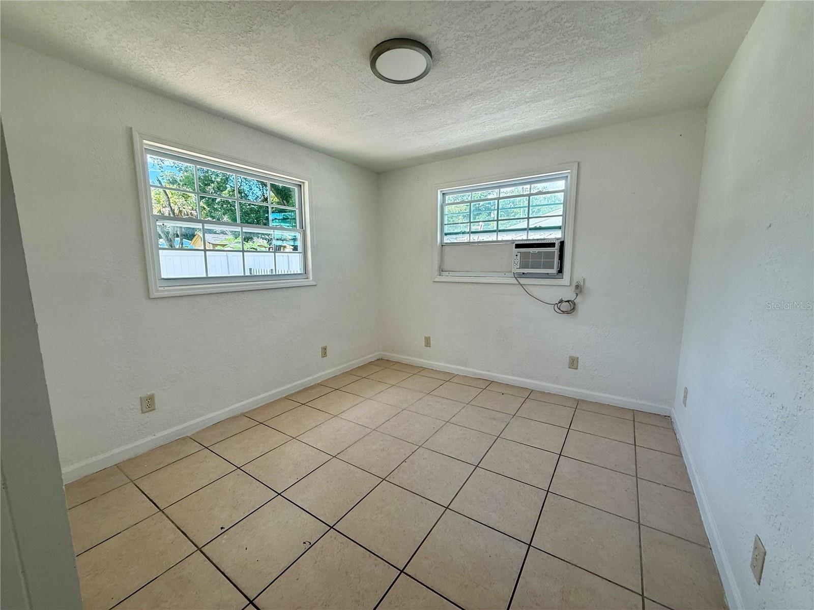 793 Eldridge St Property Photo 36