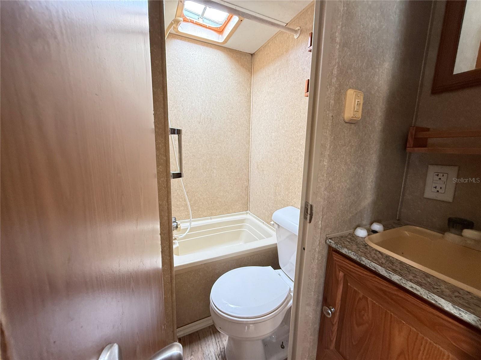 793 Eldridge St Property Photo 48