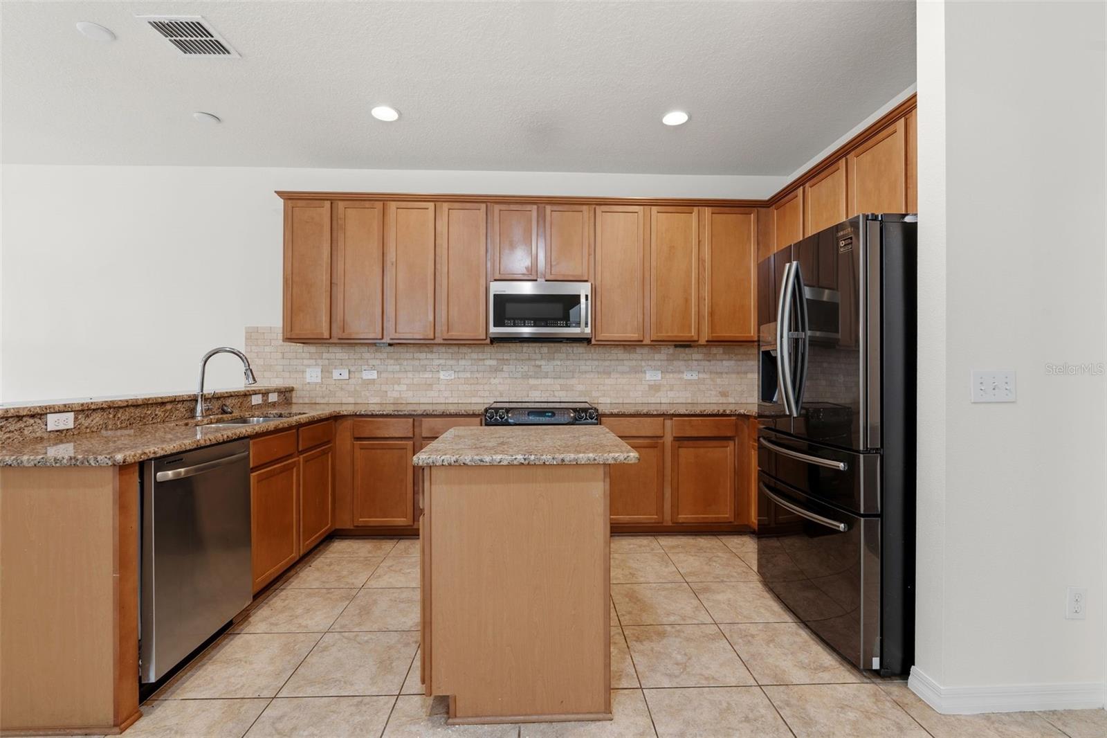 6310 Golden Dewdrop Trl Property Photo 11