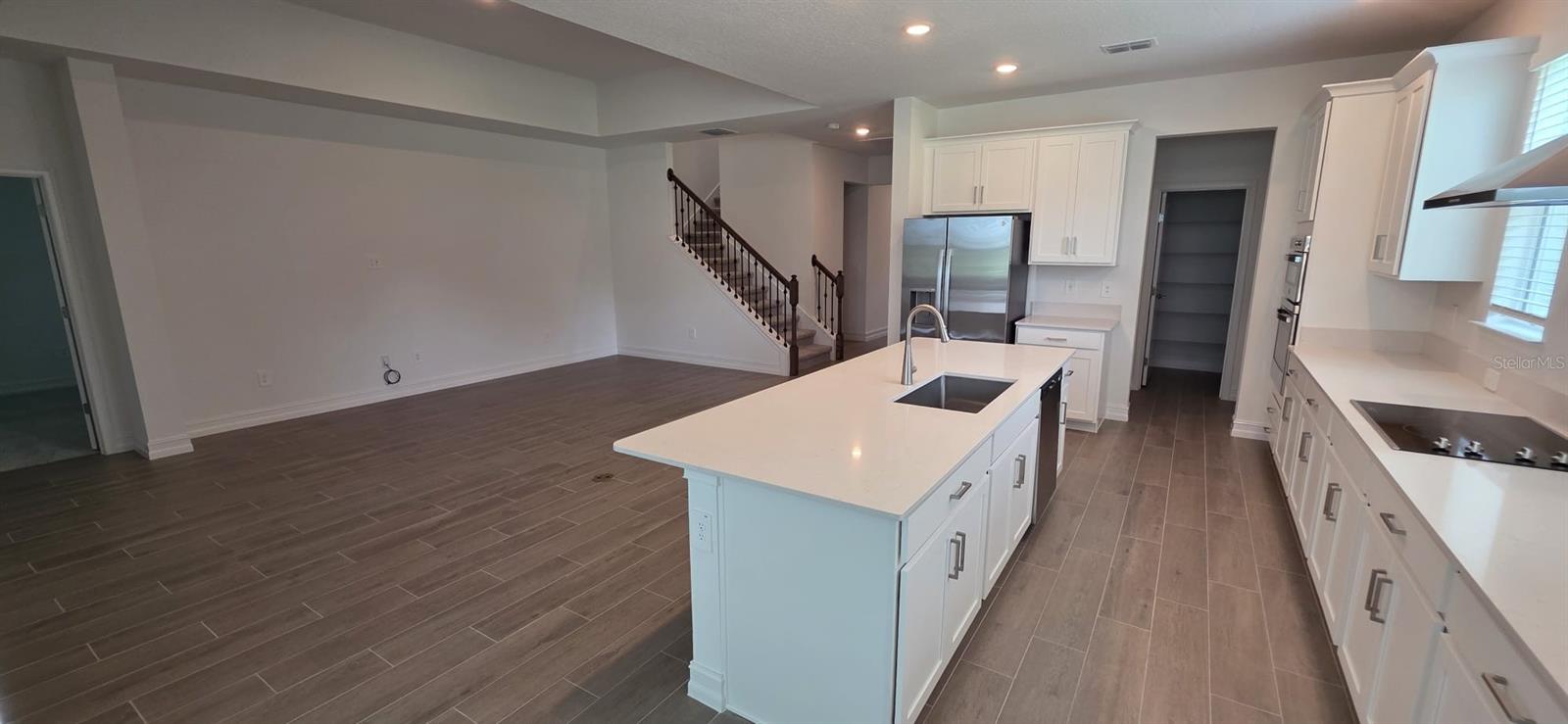 17837 17837 Grassybend Loop Property Photo 7