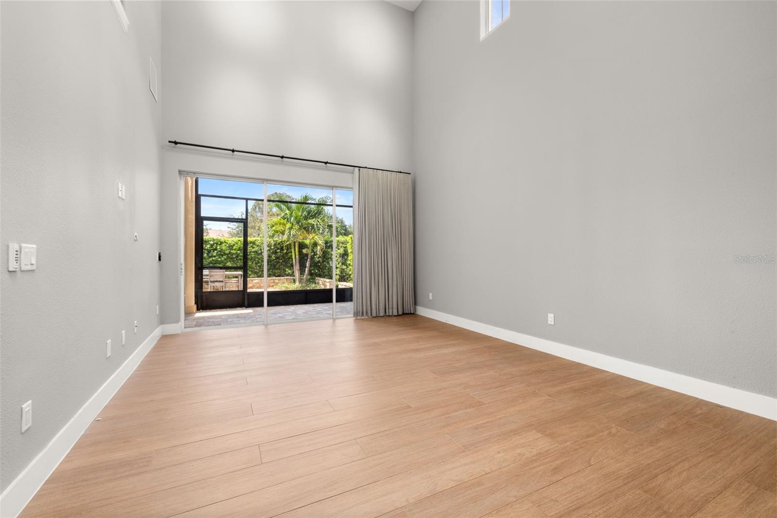 8332 Via Verona Property Photo 7