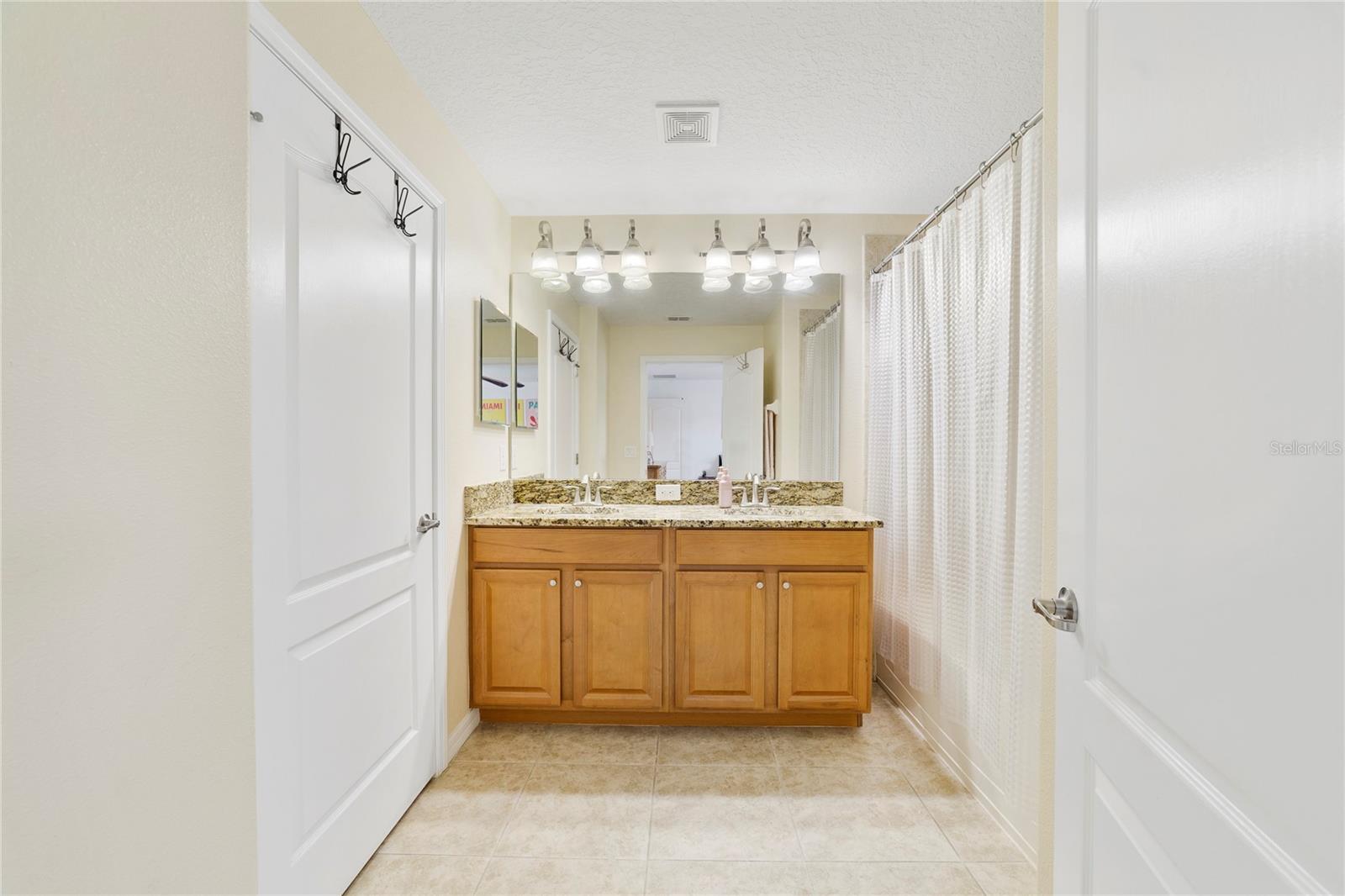 8972 Cat Palm Rd Property Photo 16