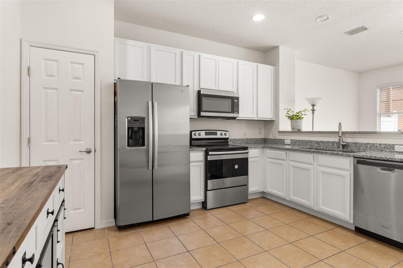 5315 Paradise Cay Cir Property Photo 6