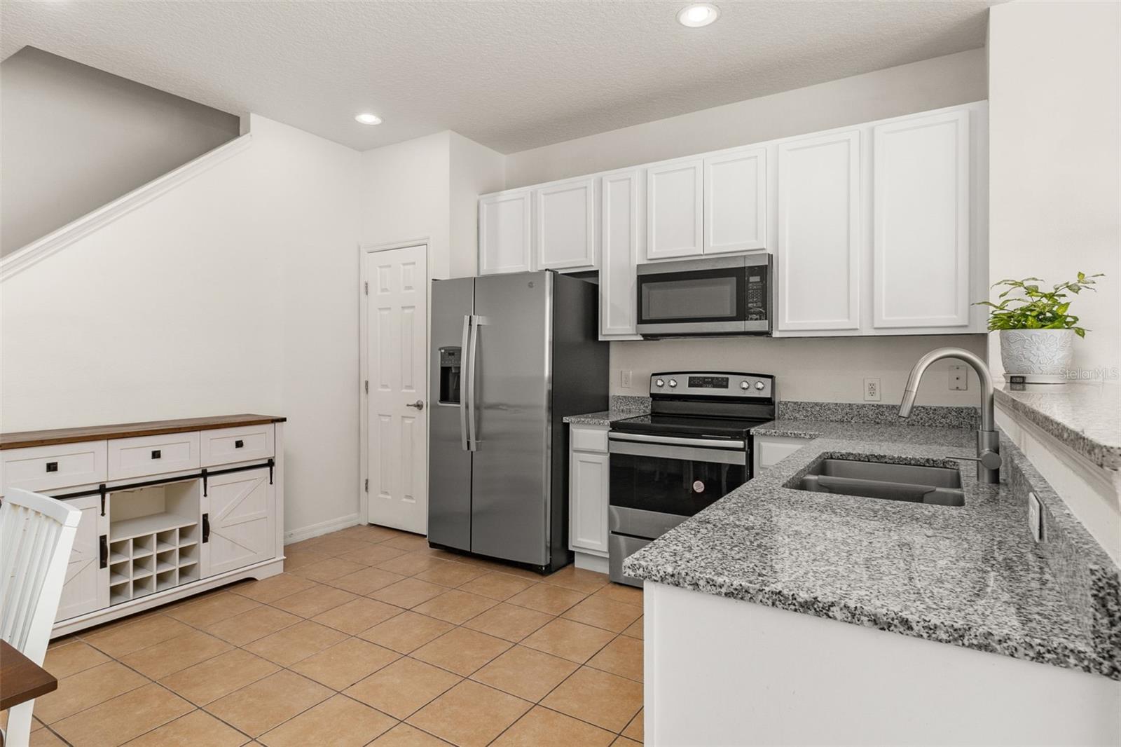 5315 Paradise Cay Cir Property Photo 8