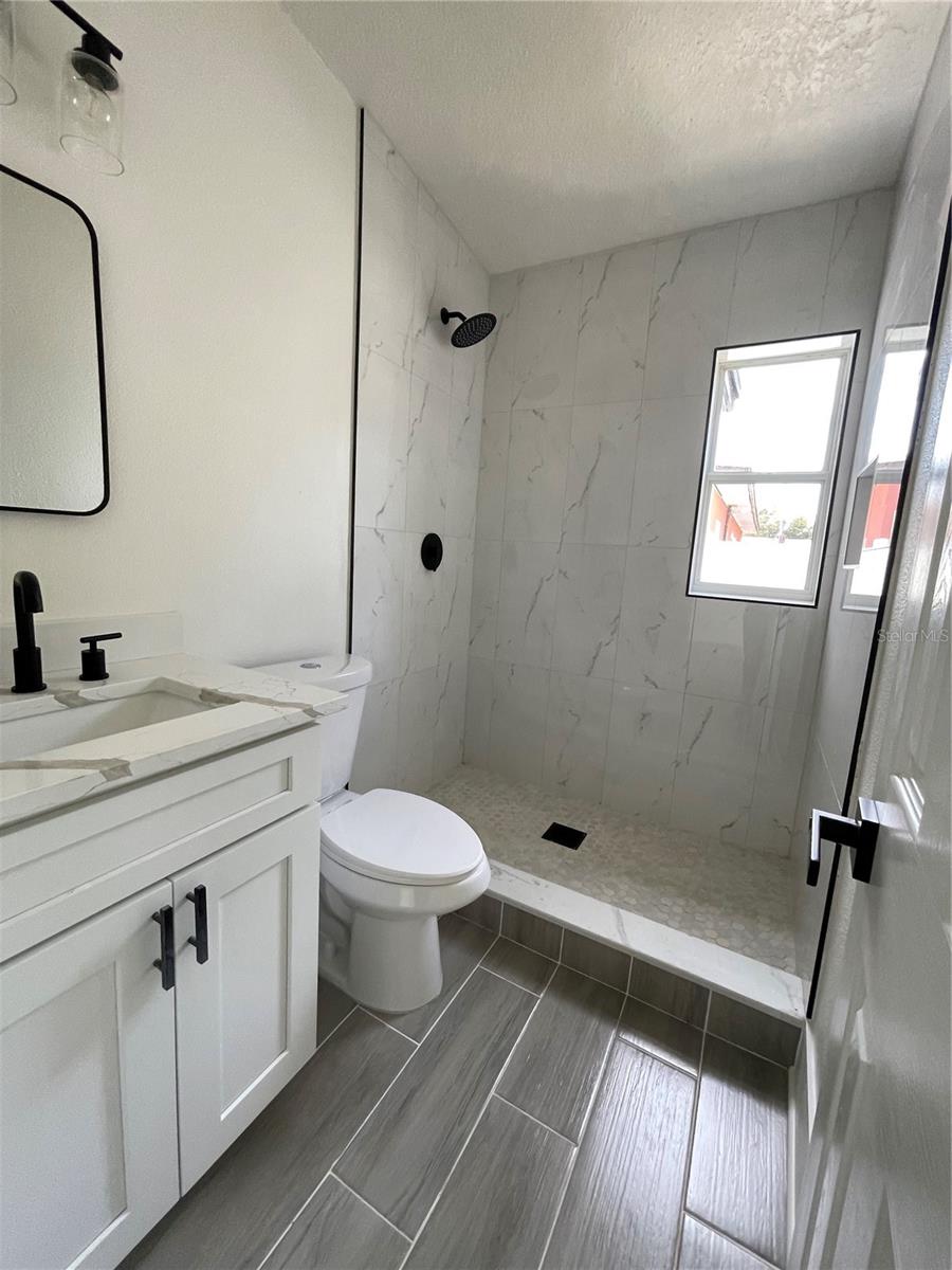 4045 Shellman St Property Photo 8