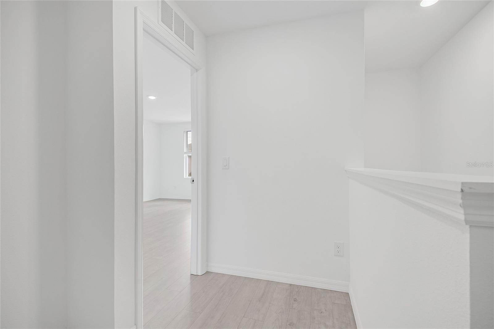 742 Longboat Dr Property Photo 21
