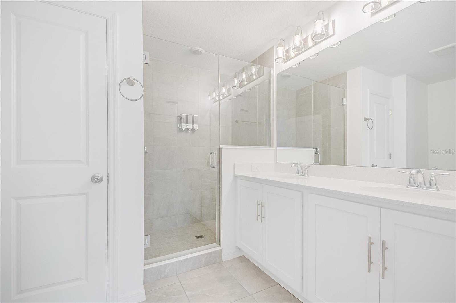 742 Longboat Dr Property Photo 24
