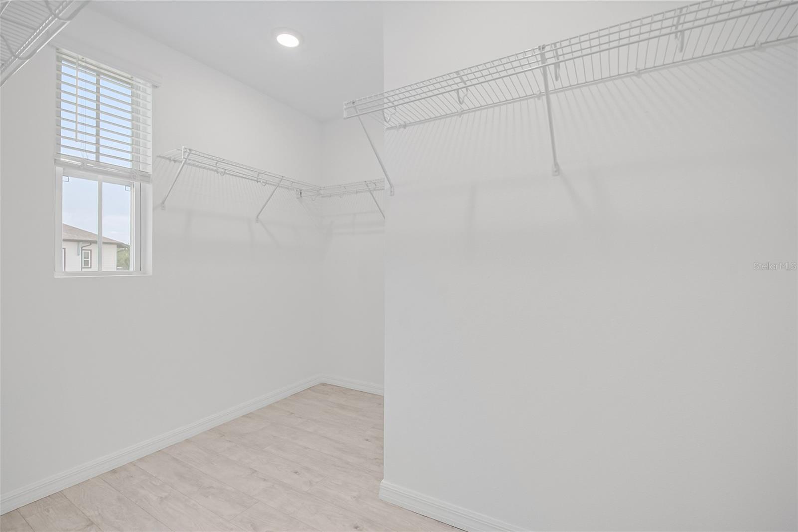 742 Longboat Dr Property Photo 26