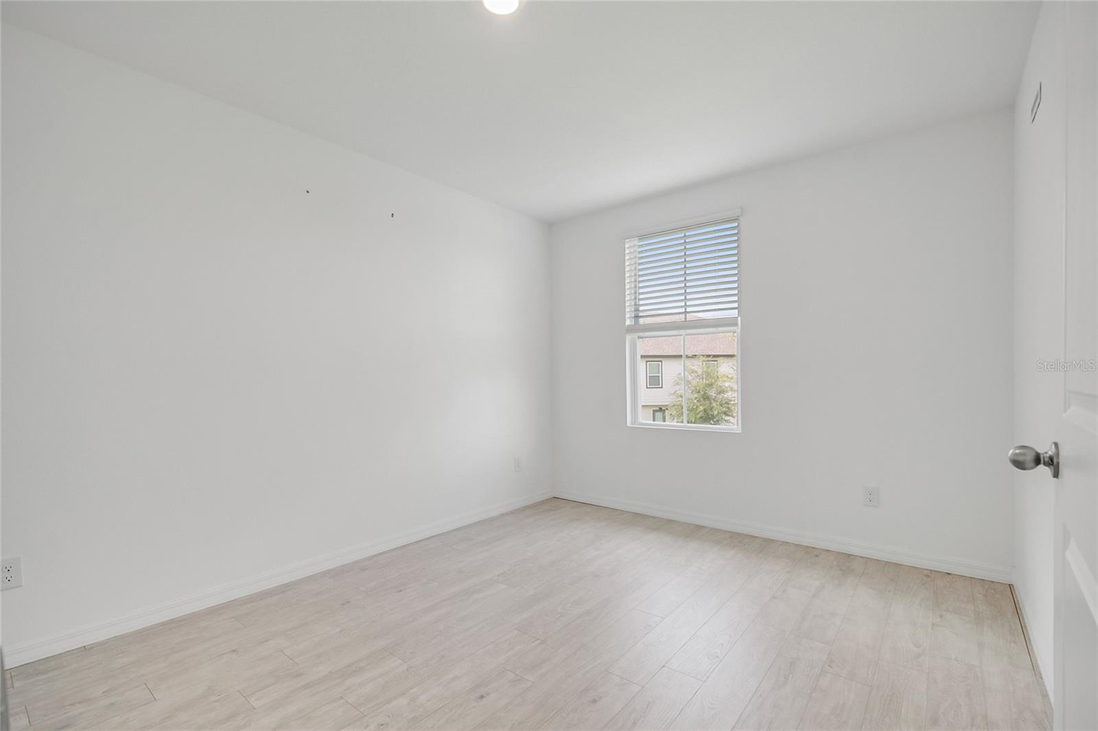 742 Longboat Dr Property Photo 31