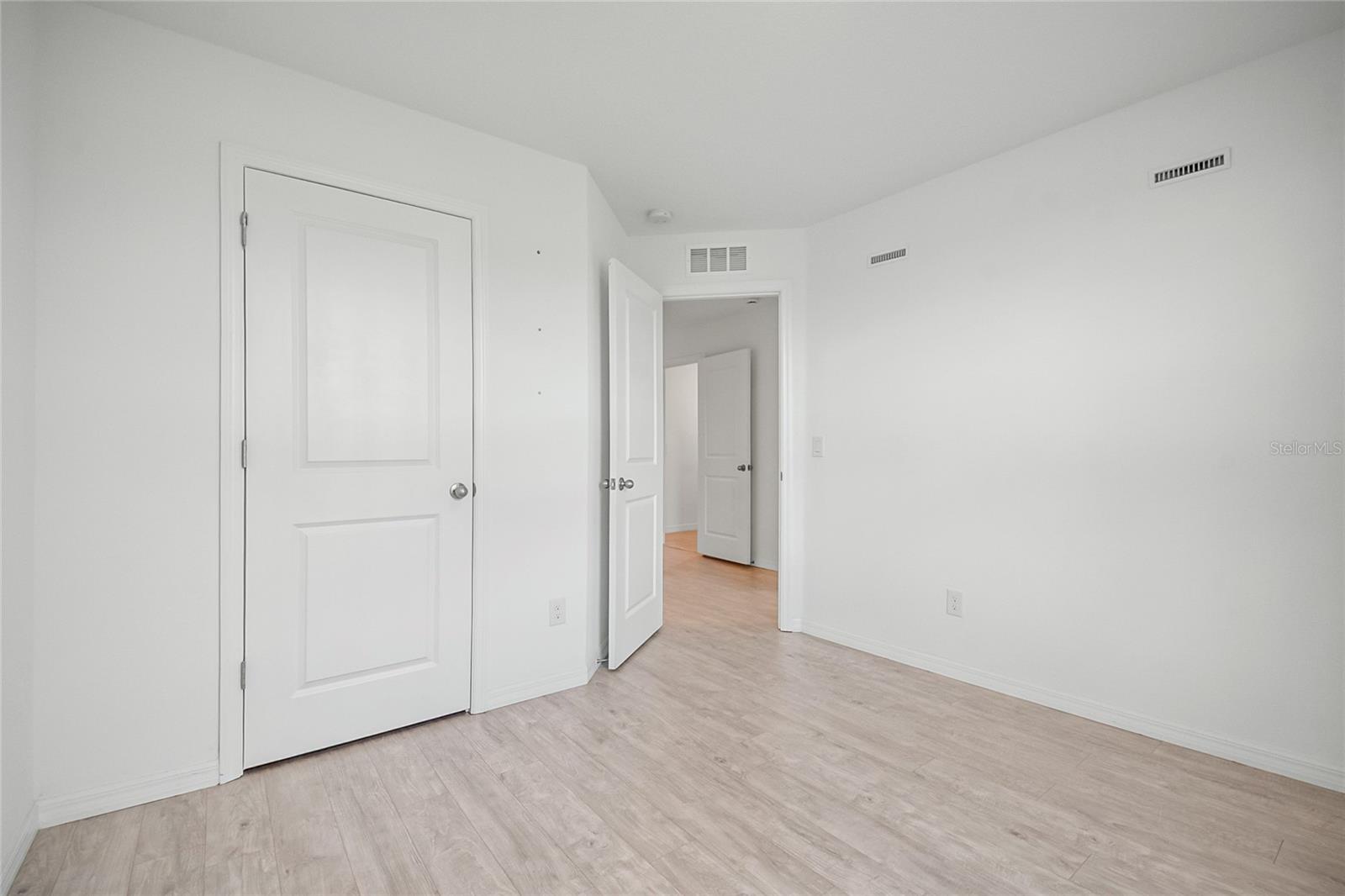 742 Longboat Dr Property Photo 34
