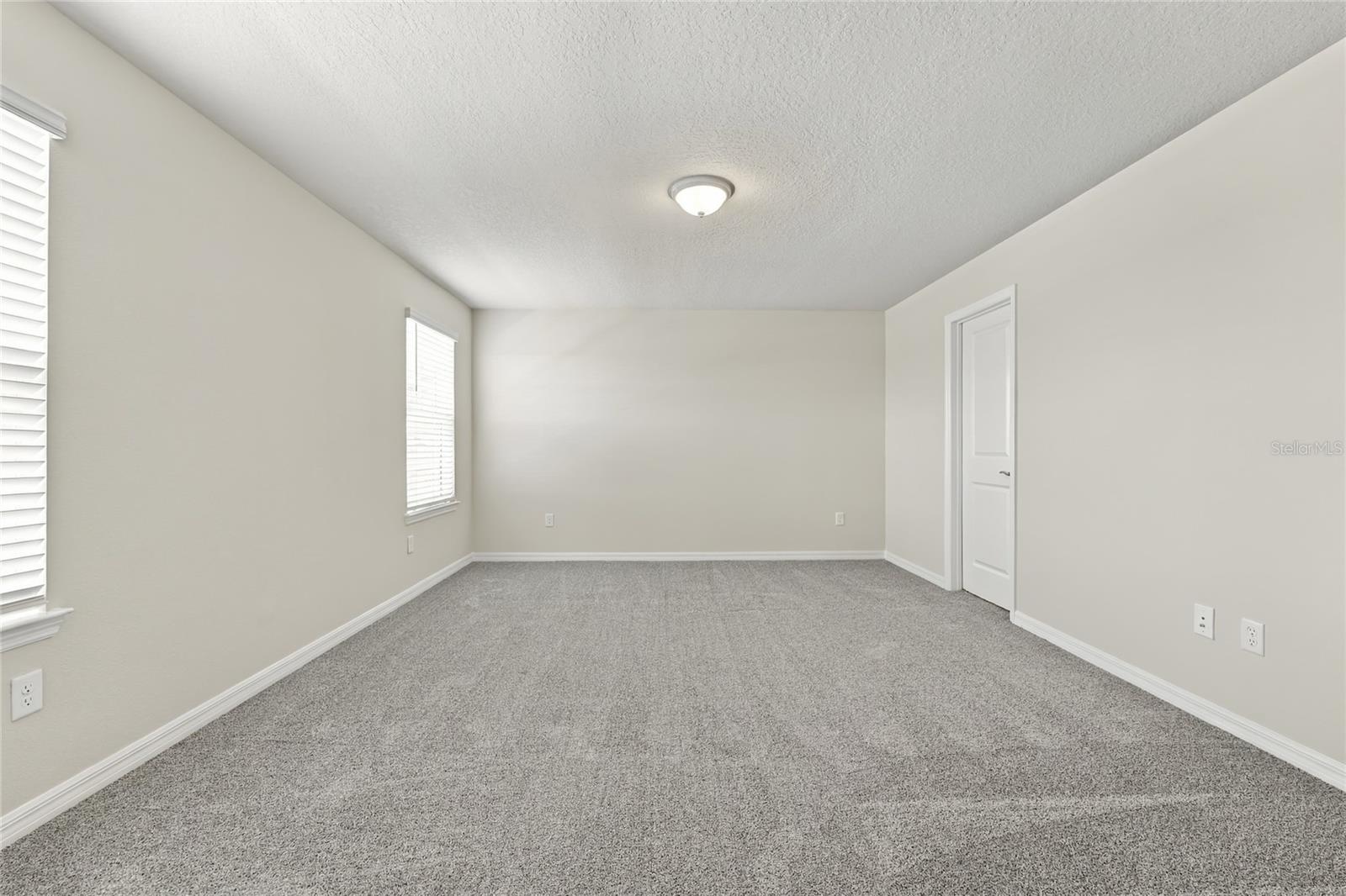 10507 Evening Star St Property Photo 27