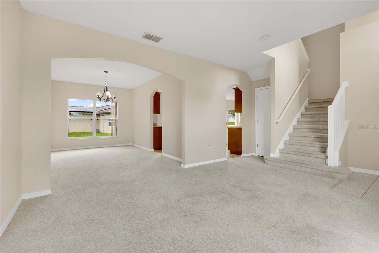 196 Athabasca Dr Property Photo 2