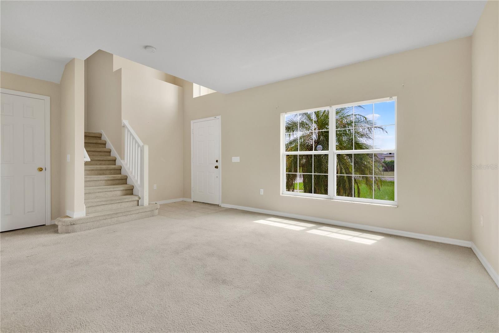 196 Athabasca Dr Property Photo 3