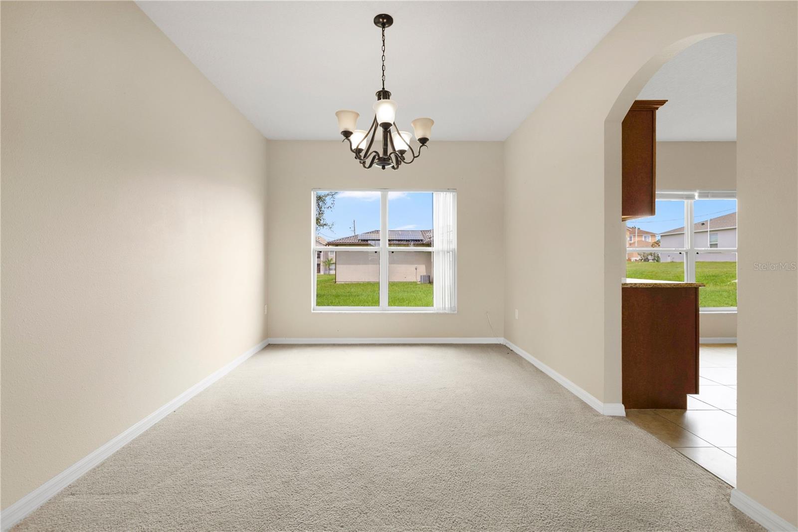 196 Athabasca Dr Property Photo 4