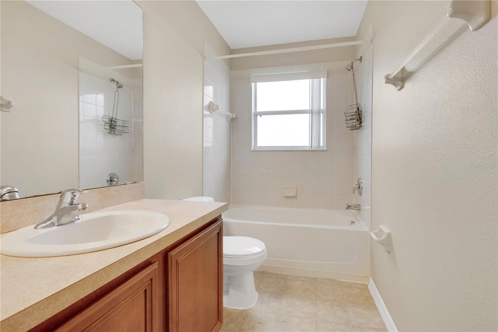 196 Athabasca Dr Property Photo 14