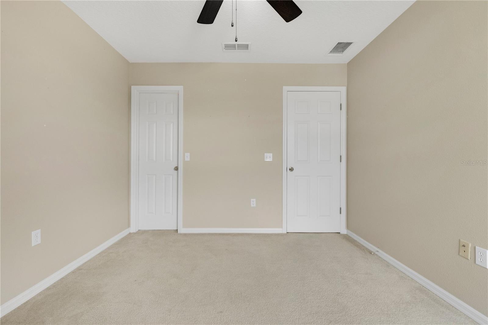 196 Athabasca Dr Property Photo 16