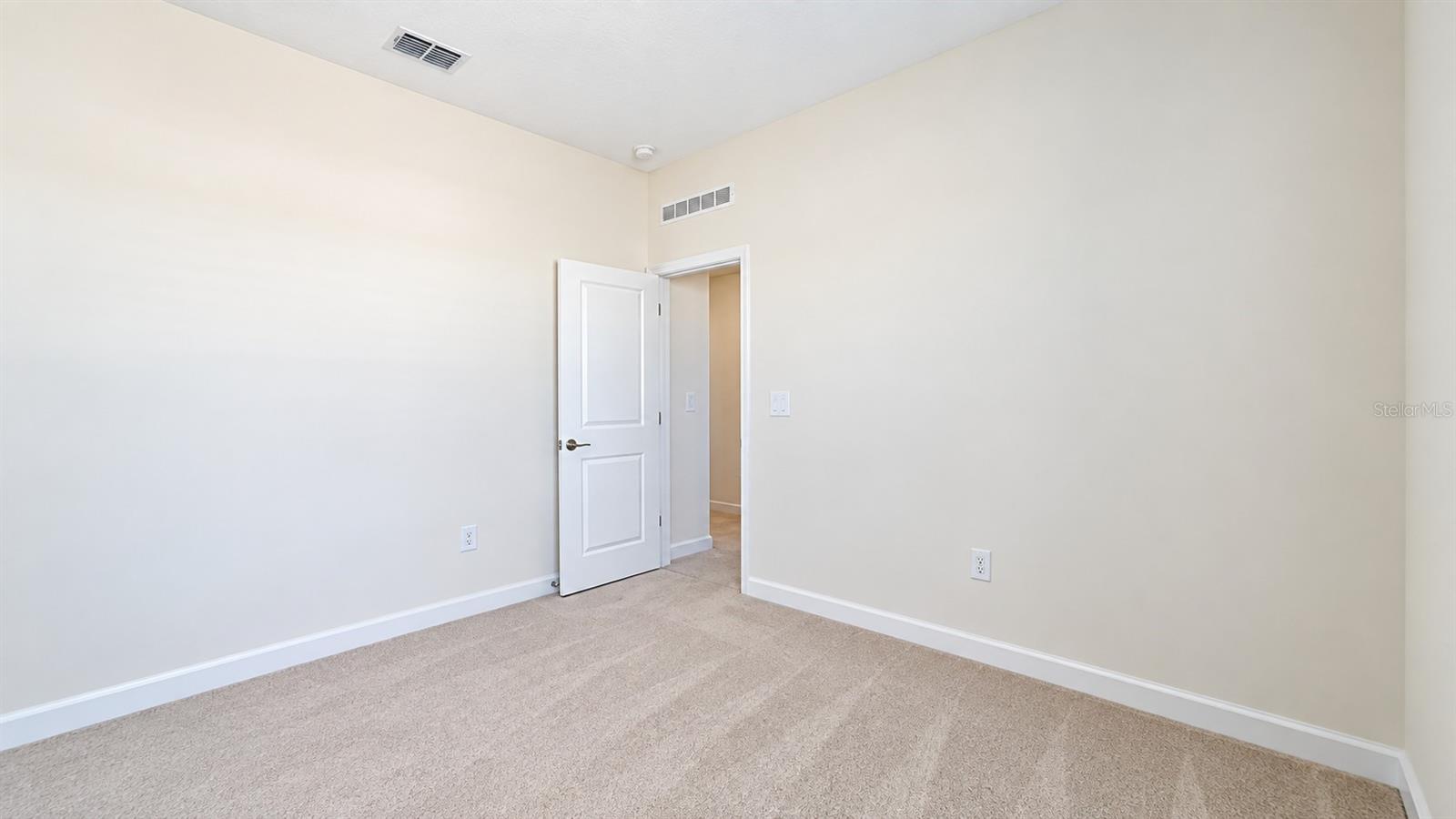 5224 Dagenham Dr Property Photo 24