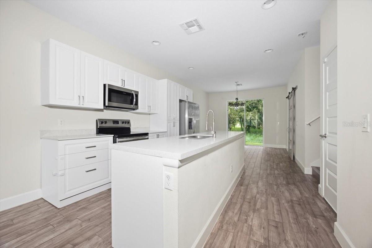 4440 Summer Flowers Pl Property Photo 6